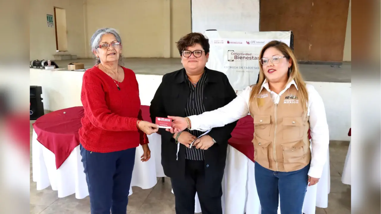 La entrega de estos chips no solo brinda acceso a la información, sino que también impulsa el avance tecnológico en áreas que pueden haber enfrentado limitaciones en el pasado / Foto: Secretaría de Bienestar Coahuila