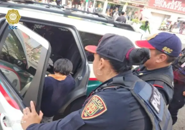 ¡Ya van dos veces que se pierde! PBI rescata a menor perdido en el Metro de CDMX