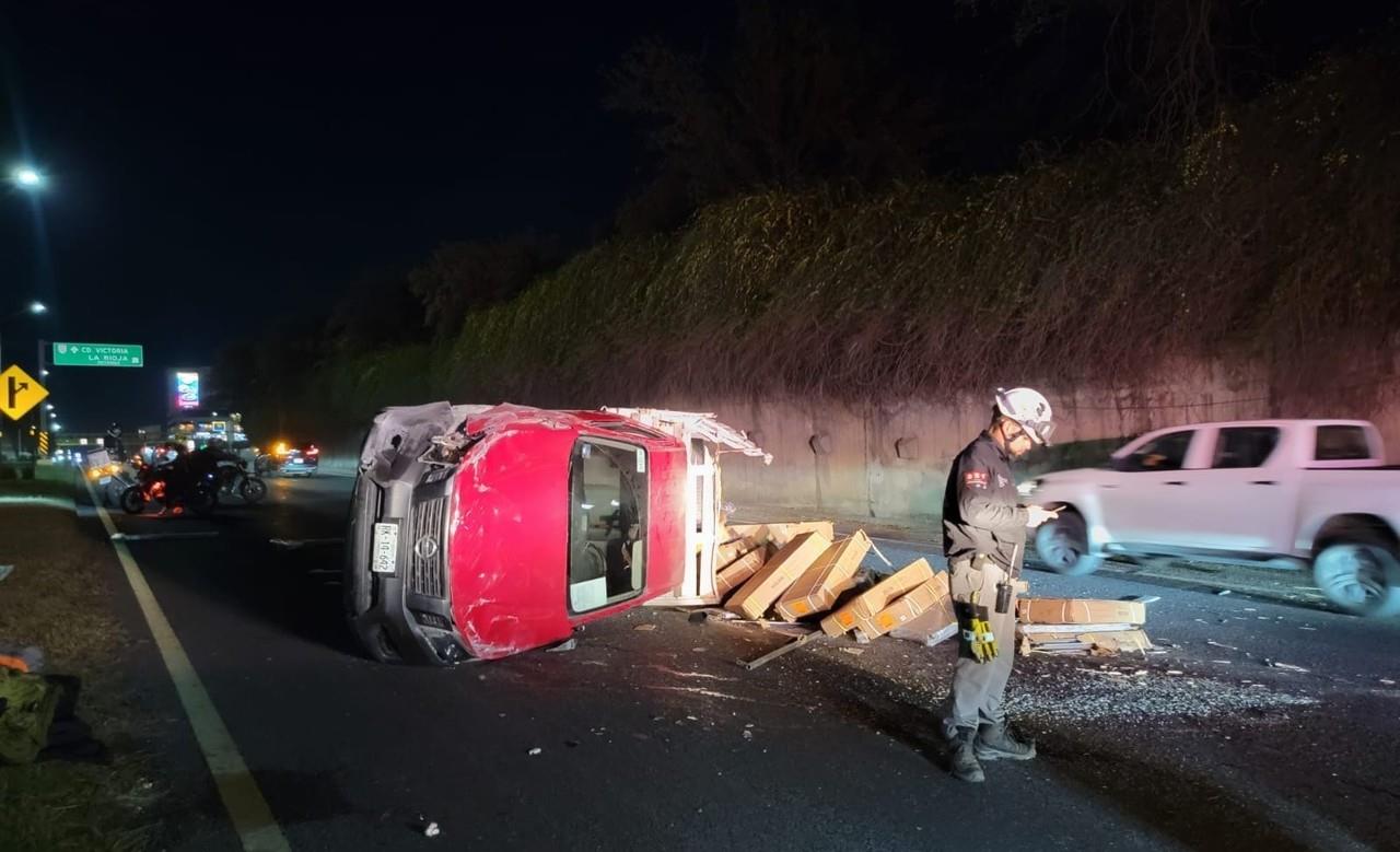 El accidente vial ocurrió en la Carretera Nacional en el kilómetro 85. Foto: Protección Civil de Nuevo León.