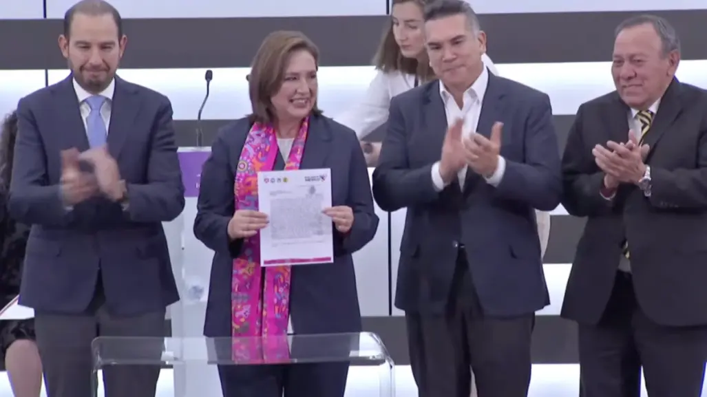 Xóchitl Gálvez se registra ante el INE como candidata a la presidencia de México