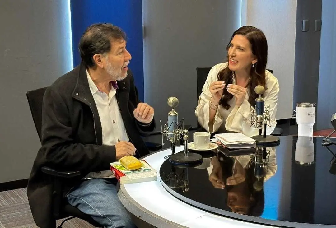 Fernández Noroña y Kenia Rabadán proganonizaron un agarrón verbal en el espacio de Azucena Uresti, en Grupo Fórmula (FOTO: @azucenau)