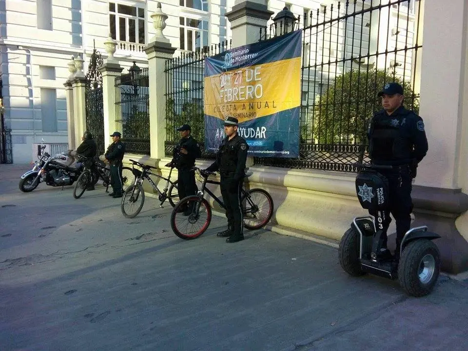 Policía de Monterrey invita a negocios a contar con un botón de seguridad. Foto. Facebook