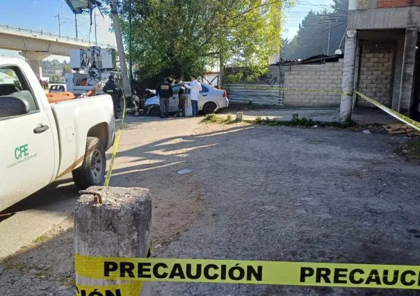 Hombre de 40 años muere al chocar contra poste en Las Torres