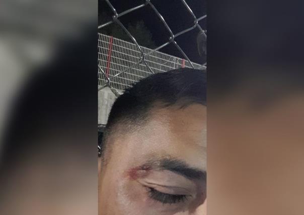 Fue a ver a su novia jugar futbol y terminó agrediendo al árbitro