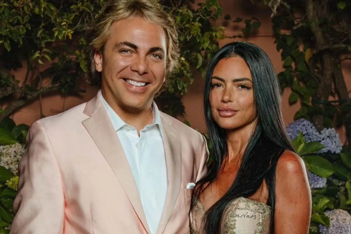 Cristian Castro y Mariela Sánchez se conocieron hace apenas unos meses en Argentina, mientras el cantante buscaba su residencia. Foto. Especial