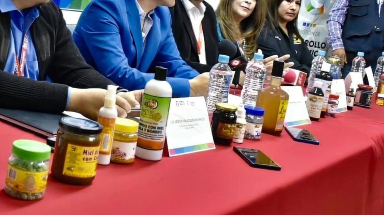Ahora podrás comercializar tus productos dentro de tiendas de conveniencia como Oxxo. Foto: Facebook Ayuntamiento de Gómez Palacio.