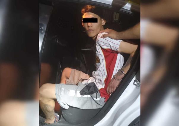 Arrestan a hombre por amenazar a mujer en Monterrey