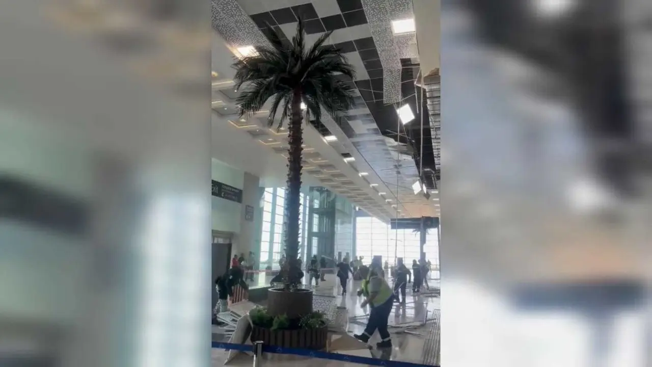 El AIFA lamentó la caída del techo, pero informó que no hubo lesionados y las actividades operan normales. Foto: Captura de pantalla