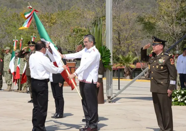 El gobernador de Tamaulipas, llama a la unidad en el Día de la Bandera