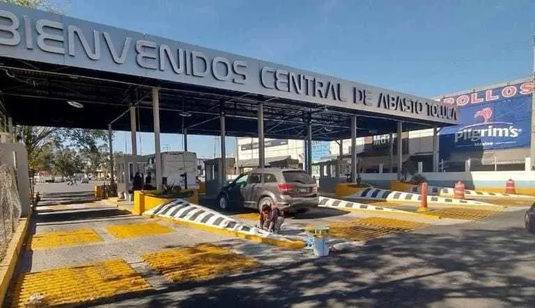 La Central de Abasto de Toluca no se quedará sin agua pese a adeudo con Conagua. Foto: Especial