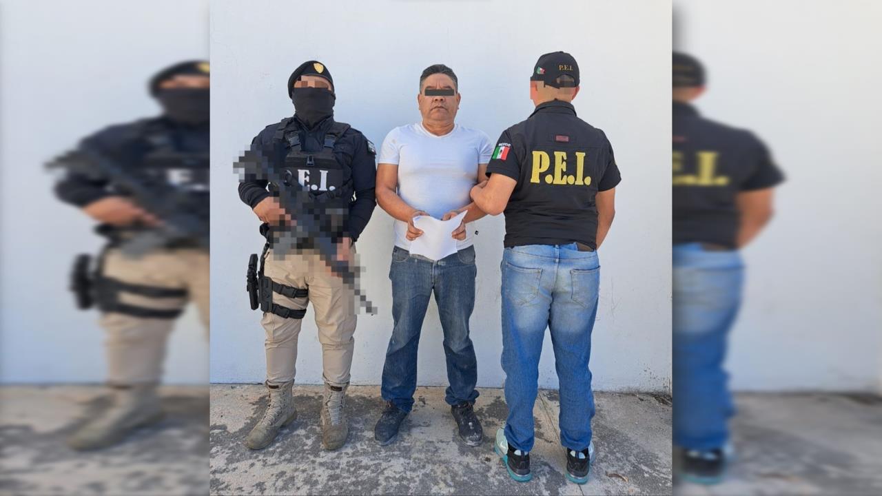 El sujeto identificado como Juan de Dios M.B. fue entregado a las autoridades potosinas FOTO: FGE