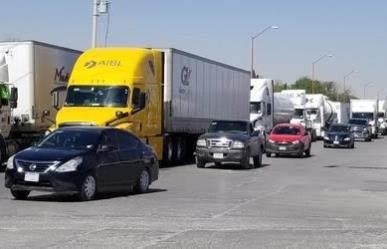 Doble Hoy No Circula deja varados a más de 500 tráileres: AMOTAC