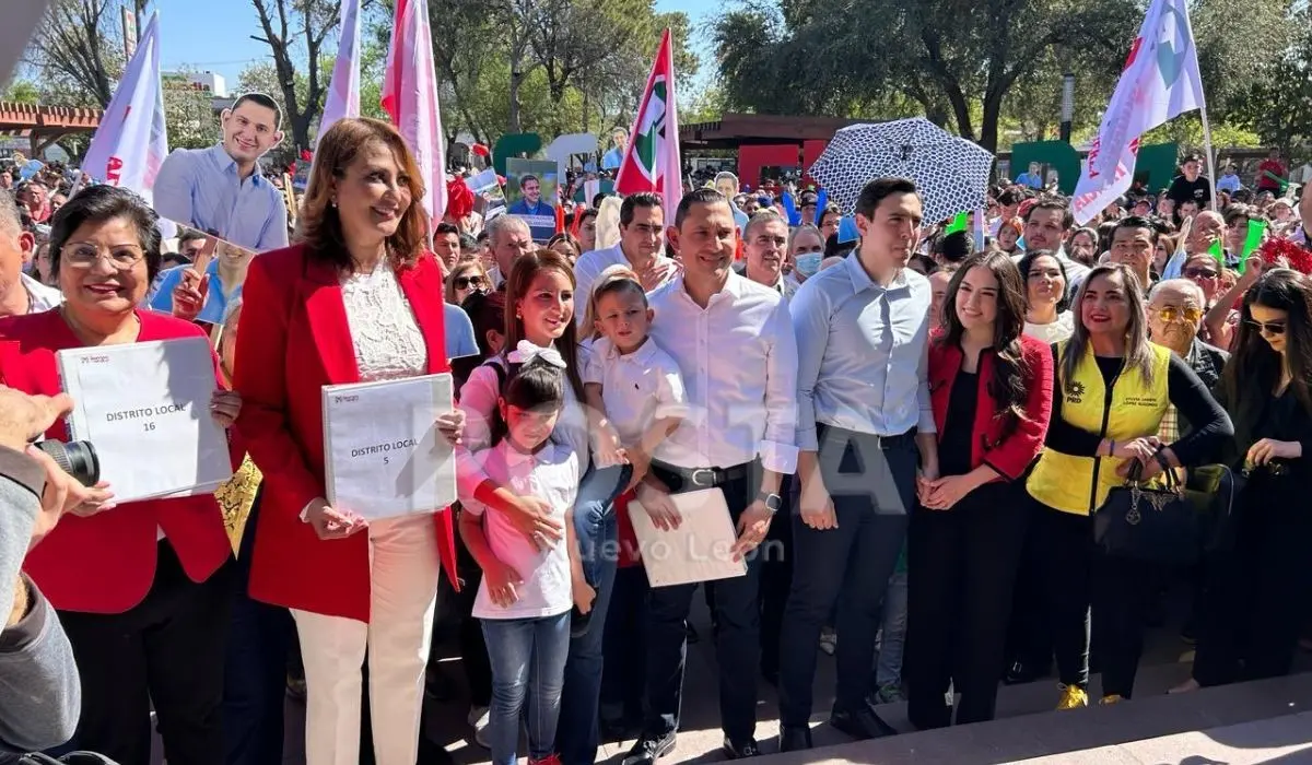 César Garza Arredondo se registró como candidato de la coalición PRI-PAN-PRD a la Alcaldía de Apodaca Foto: Rosy Sandoval