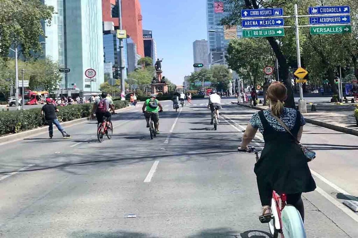 ¡No puede ser! Paseo Dominical continúa a pesar de la Contingencia Ambiental. Foto: Especial