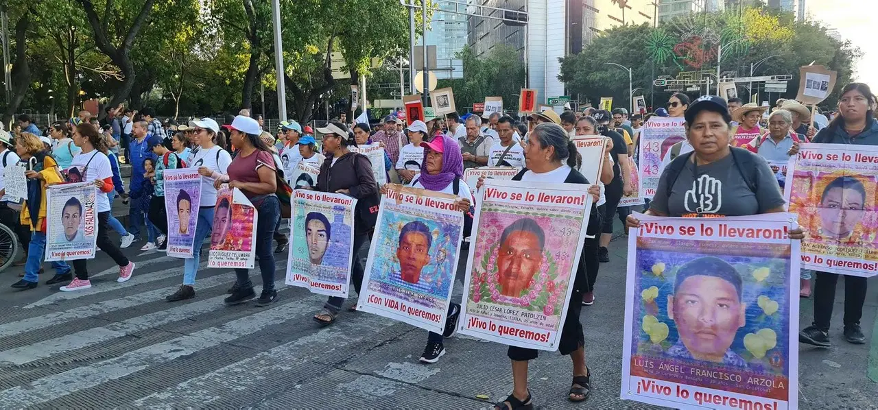 ¡Que no se te haga tarde! Estas son las marchas programadas este lunes. Foto: FB Padres Y Madres De Ayotzinapa