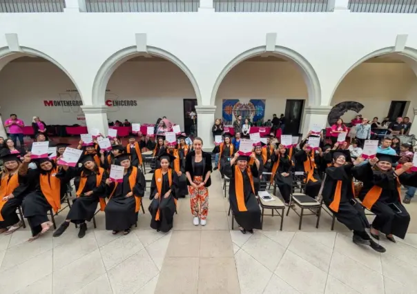 Programa Jefas de Familia ayuda a 30 mujeres a finalizar sus estudios