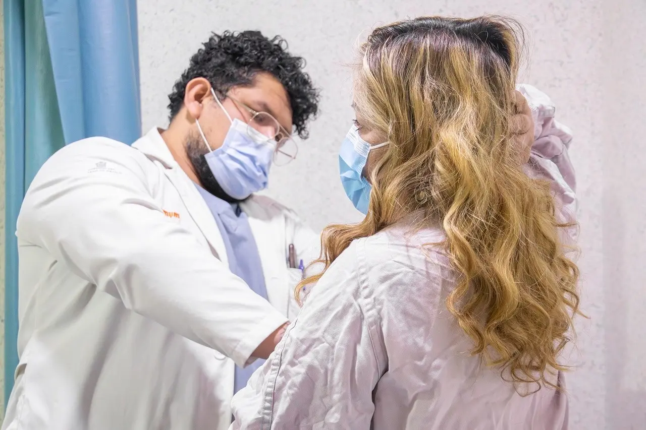 Una revisión de rutina le cambió la vida; por lo que la detección a tiempo hizo posible que fuera candidata a cirugía. Imagen: GEM