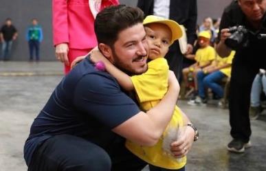 Samuel García celebra logros del Programa de Cobertura para Niños con Cáncer