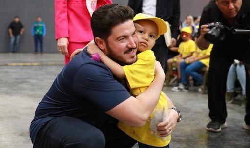 Samuel García celebra logros del Programa de Cobertura para Niños con Cáncer