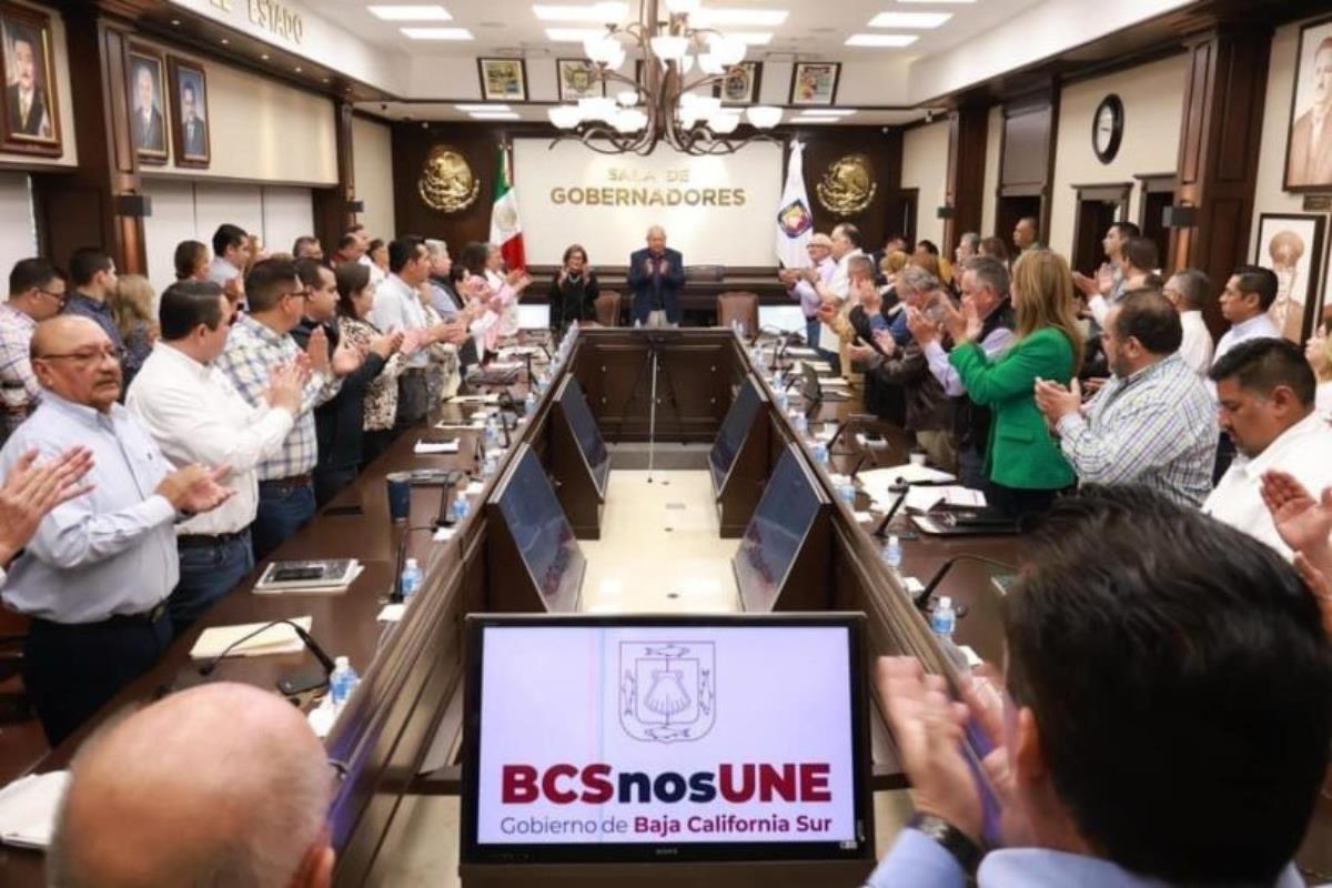 Gobernador encabeza reunión con gabinete legal y ampliado. Foto: Gobierno de BCS