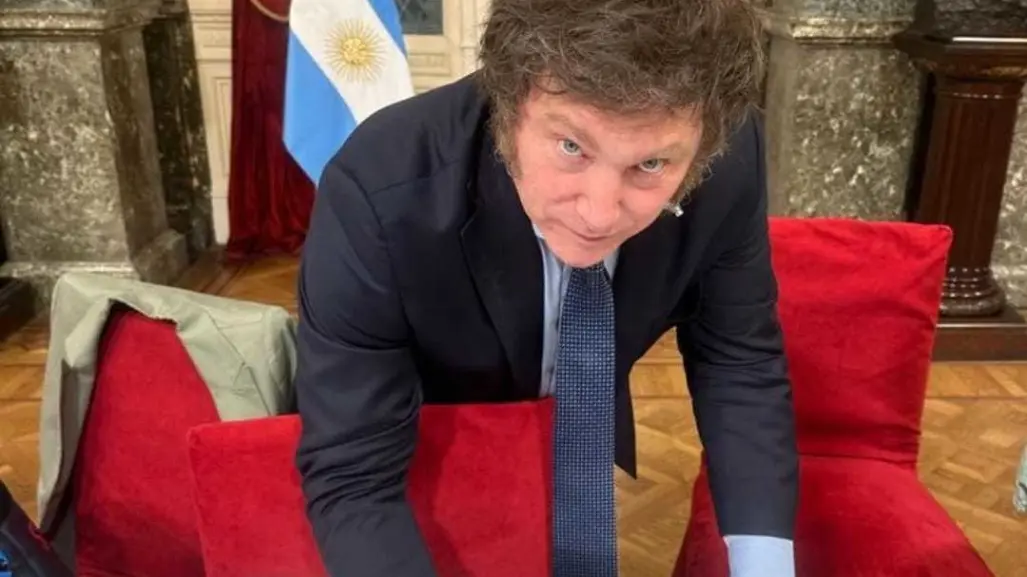 Javier Milei prohíbe el uso del lenguaje inclusivo en el gobierno argentino