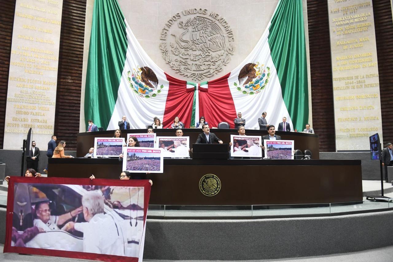 Bots contra el presidente López Obrador enfrenta a legisladores federales.      Foto: Especial