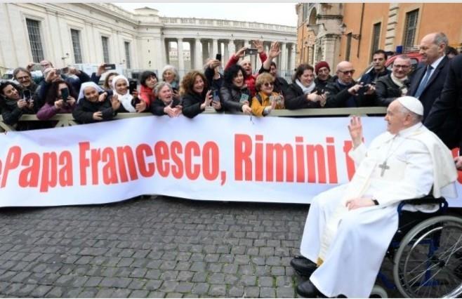 Papa Francisco acude al Hospital Universitario Gemelli para atender su salud