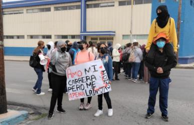 ÚLTIMA HORA: Estudiantes de la escuela de la Cruz Roja bloquean calles