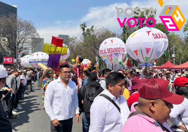Simpatizantes de Morena cierran avenida Juárez en CDMX (VIDEO)
