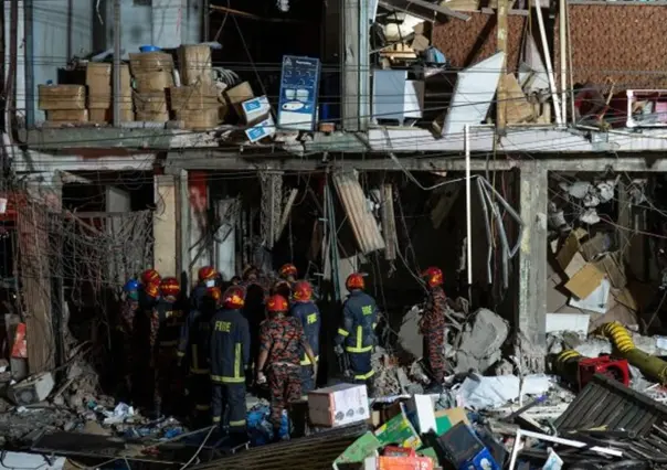 Suman 46 muertos por incendio en centro comercial en Daca, Bangladesh