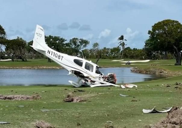 Avioneta se estrella en campo de golf en comunidad de los Cayos de la Florida