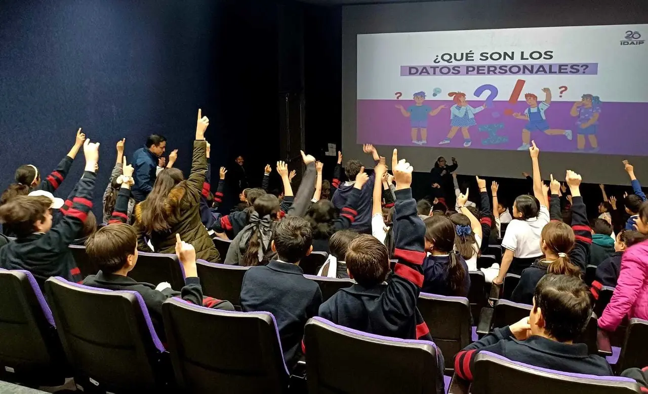 El IDAIP invita a niños de sexto año de primaria a participar en el concurso de dibujo infantil Color a tus datos personales. Foto: Cortesía.