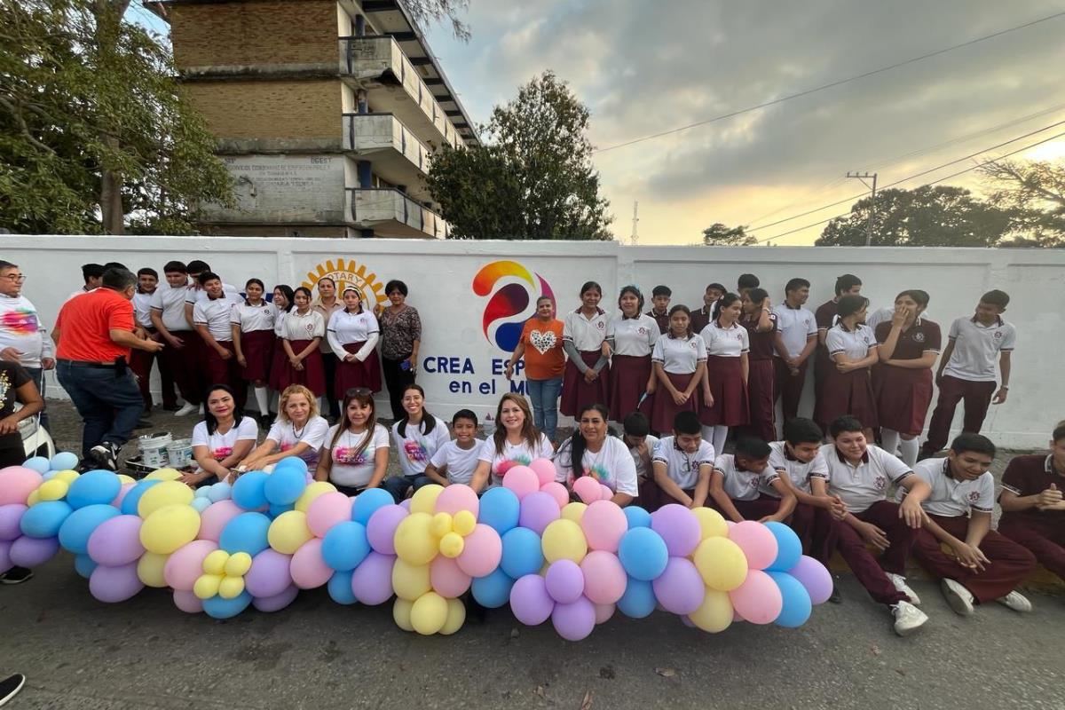 Benefician a dos secundarias del sur de Tamaulipas con campaña Rotary Pinta