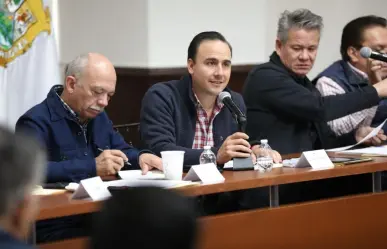 Se reúne Manolo Jiménez con familias de desaparecidos en Coahuila