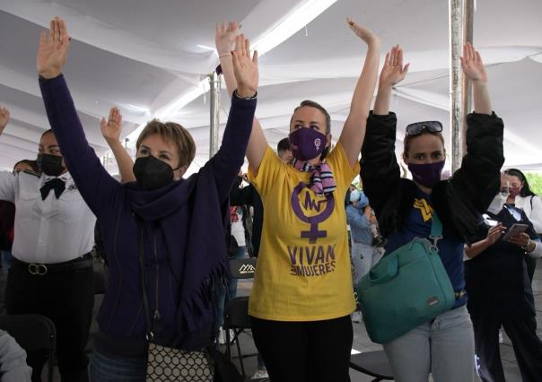 Mesa Letras Empoderadas en Nezahualcóyotl: Escritoras comparten experiencias