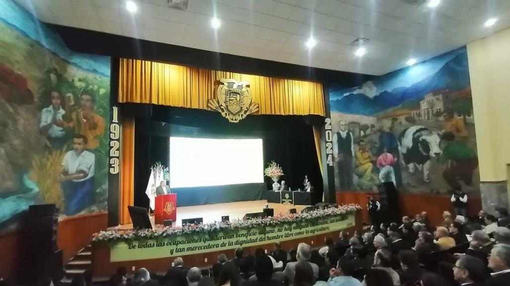 Rinde Informe de resultados Alberto Flores Olivas, rector de la UAAAN