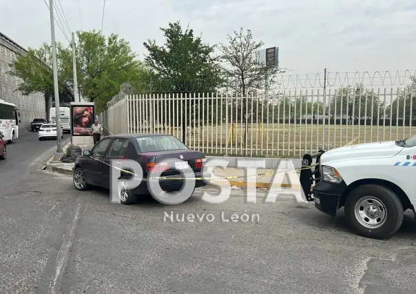 Encuentran auto con reporte de robo en Bernardo Reyes