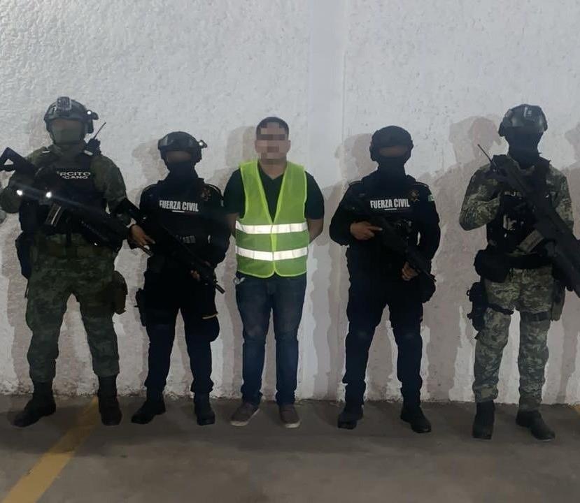 Jorge N, originario de Ciudad Valles, San Luis Potosí fue detenido mediante una orden de aprehensión. Foto: X @rayelizalder.