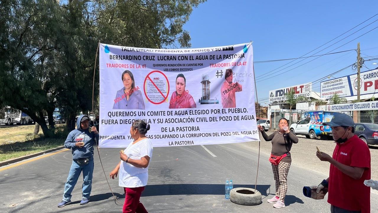 Bloqueada carretera Texcoco-Lechería en ambos sentidos. Imagen: POSTA