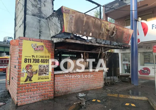 Arde Pollo Matón en la colonia Central de Monterrey