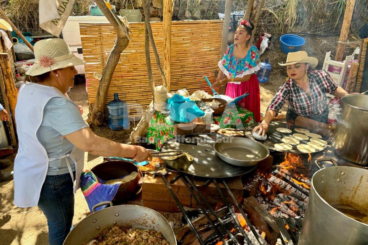 Cocineras se dan cita en Sabor a Cabo Rural 2024. Foto: Ariel Zavaleta / POSTA BCS