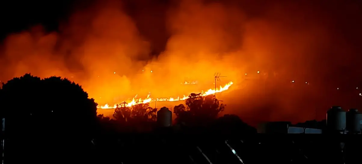 ¡Otro incendio en el Edomex! Ahora, en Valle Dorado