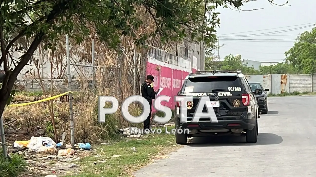 Hallan un hombre muerto en el Parque libertad. Fotos. Raymundo Elizalde