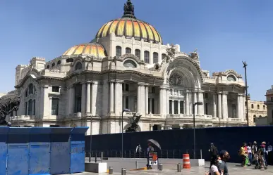 #8M Monumentos amanecen blindados con vallas metálicas