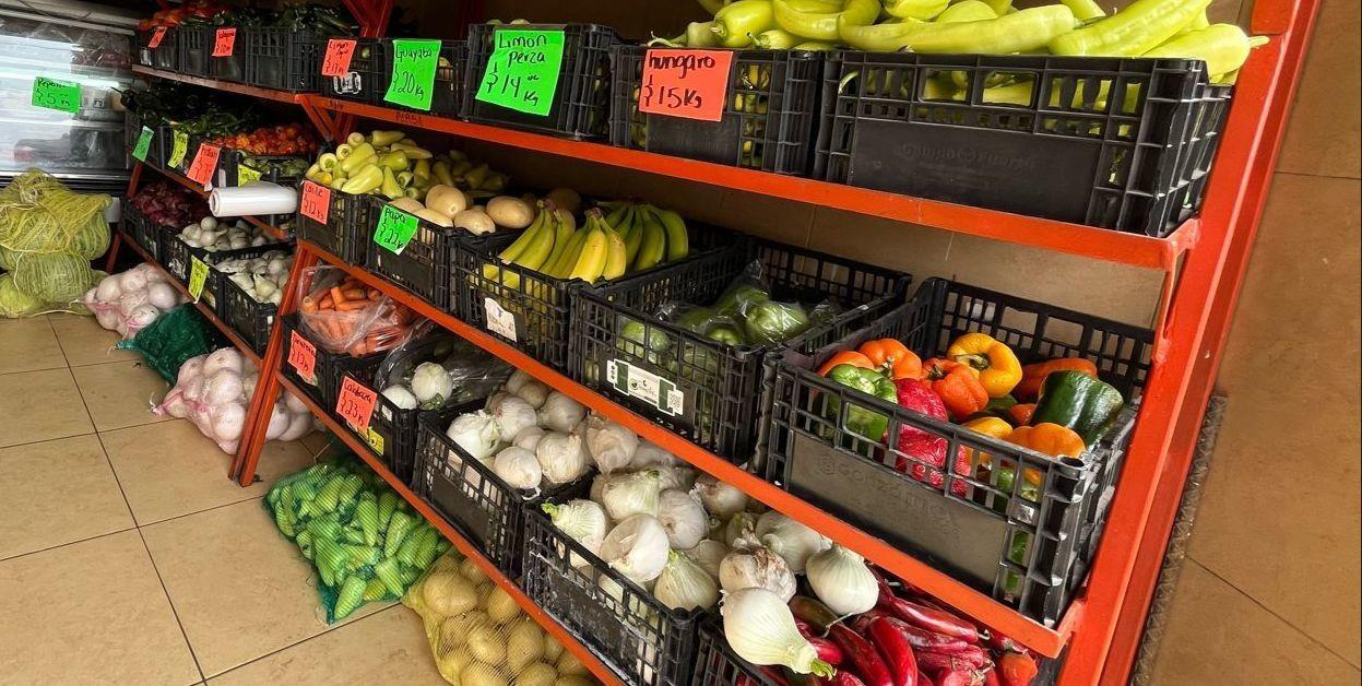 El precio de algunas verduras se han incrementado de manera considerable, como es el caso de la cebolla en donde se registra una alzas del 15 por ciento. Foto: Jesús Carrillo.