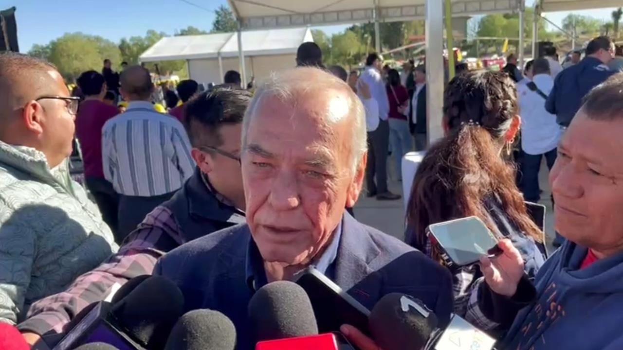 El secretario señaló que a pesar de que año con año se tienen reportes de brotes de esta enfermedad, actualmente no cuentan con situaciones de esta clase activas en escuelas / Foto: Marco Juárez