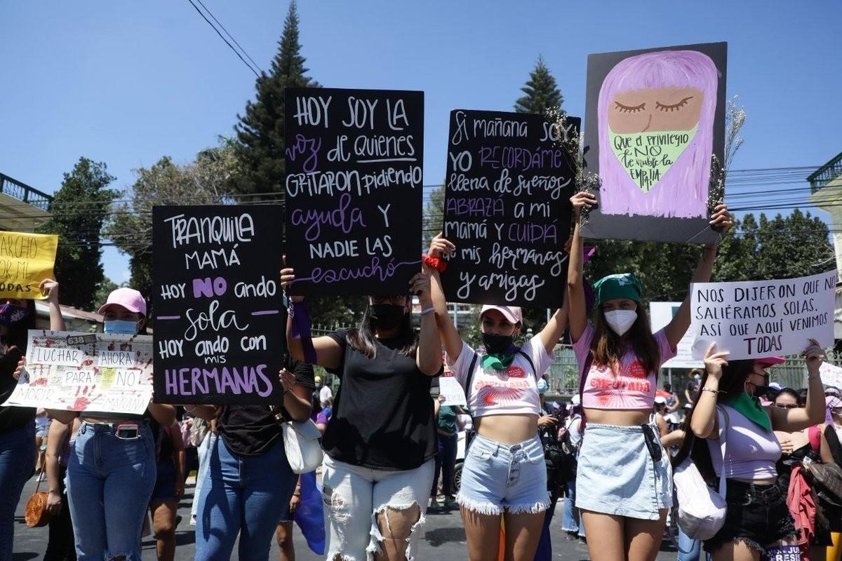 Colectivos en marcha del Día Internacional de la Mujer Foto: X(Twitter) @pastordc3110