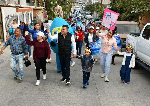 Participan niños y niñas en desfile por el cuidado del agua en San José del Cabo