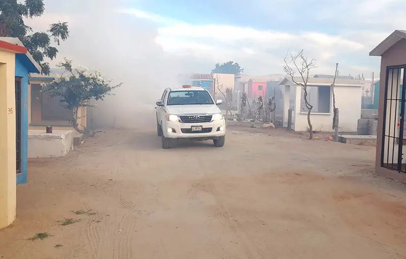 Campaña de fumigación contra el dengue en Los Cabos. I Foto: SSA de BCS.