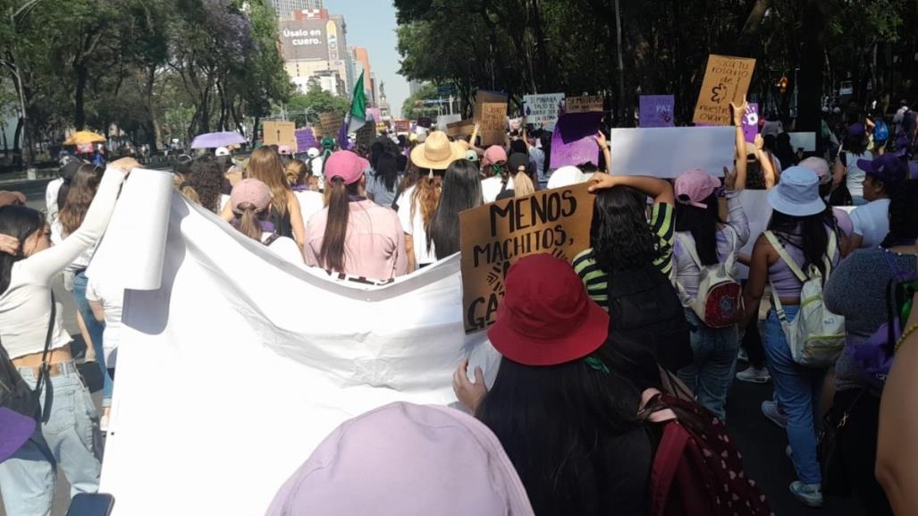 8M: miles de mujeres marchan rumbo al Zócalo de CDMX